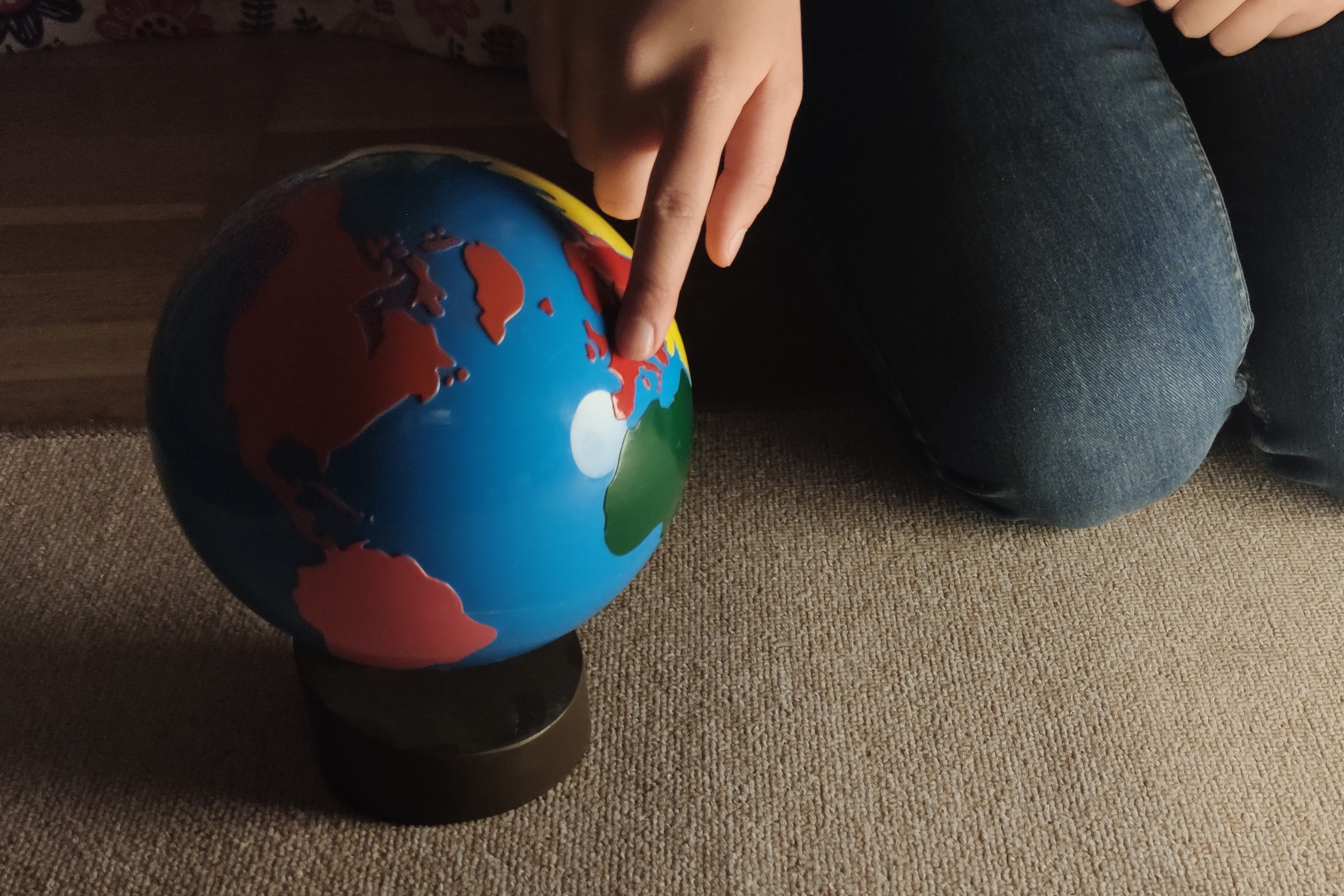 Montessori prezentácia F.9 ČASOVÉ ZÓNY NA ZEMI